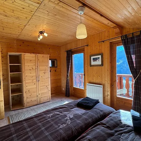 Charming, Cosy Nestled In A Breathtaking Surrounding With Spectacular, Stunning Mountain Views Chalet