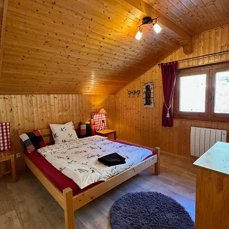 Charming, Cosy Nestled In A Breathtaking Surrounding With Spectacular, Stunning Mountain Views